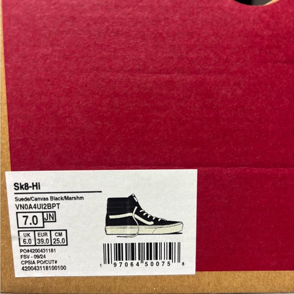 Vans - Picture 2 of 2